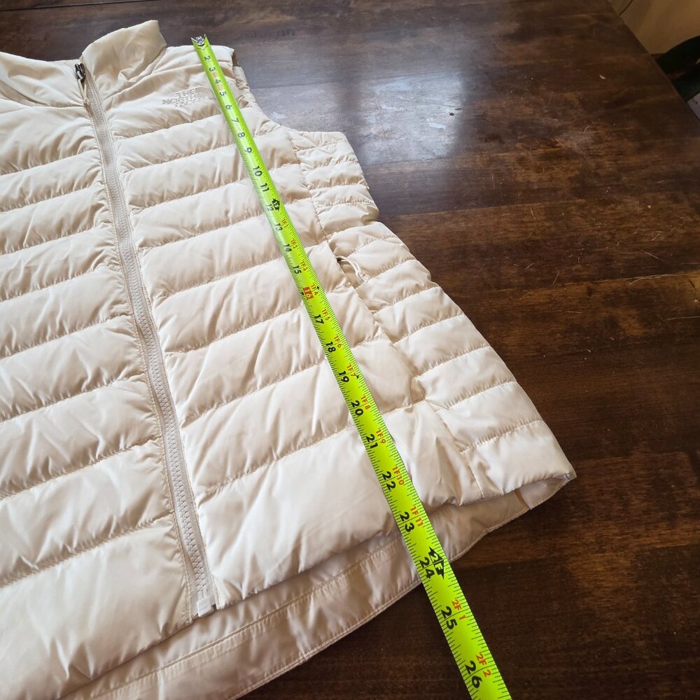 The North Face White Puffer Vest - Picture 10 of 10